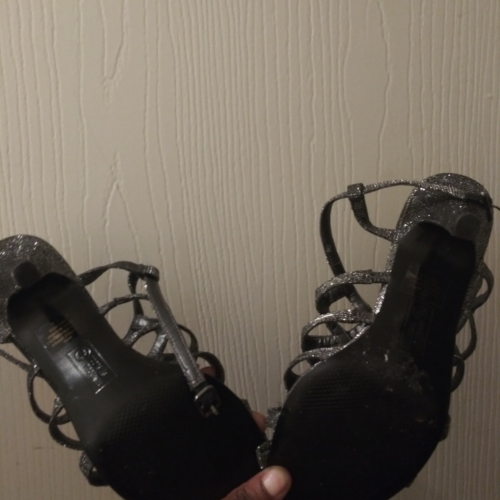 Shoes - Picture 5 of 5